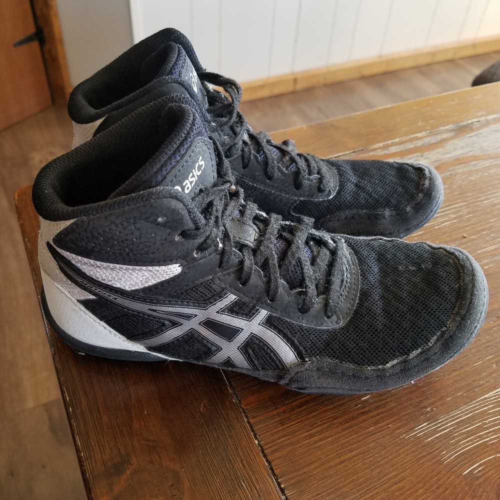 ASICS Wrestling Shoes